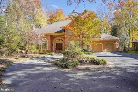 8711 Burning Tree Rd, Bethesda, MD 20817