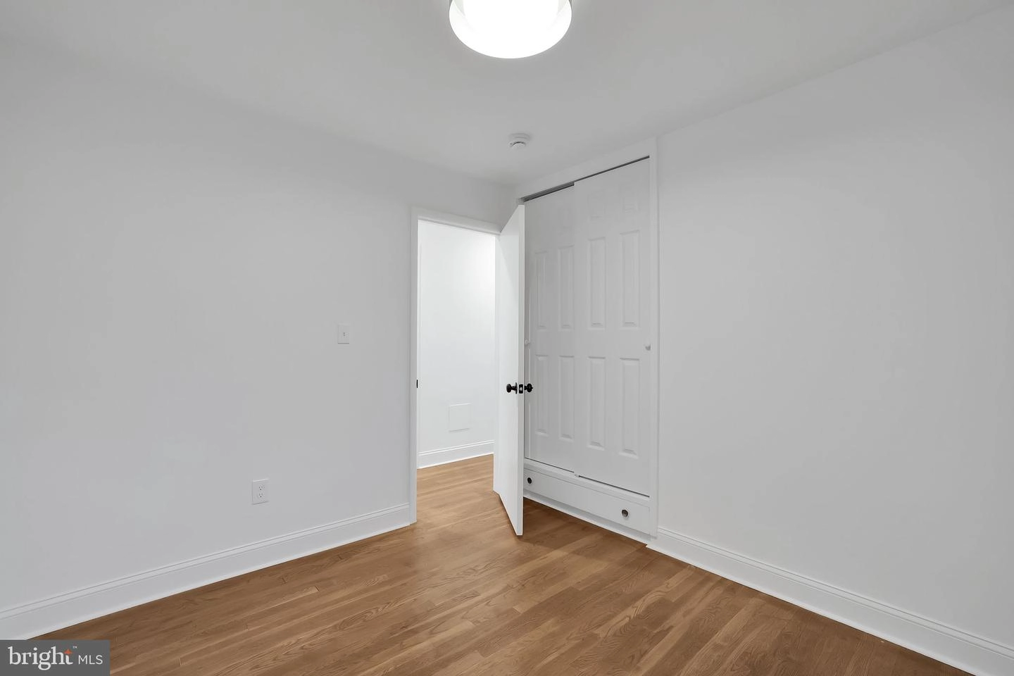 802 Hillsboro Dr, Silver Spring, MD 20902 photo 38