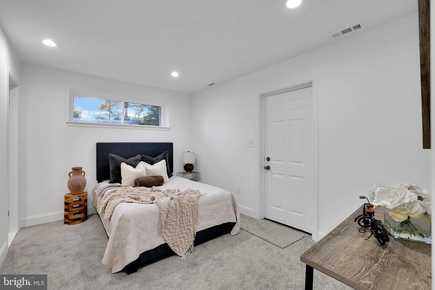 802 Hillsboro Dr, Silver Spring, MD 20902 photo 16