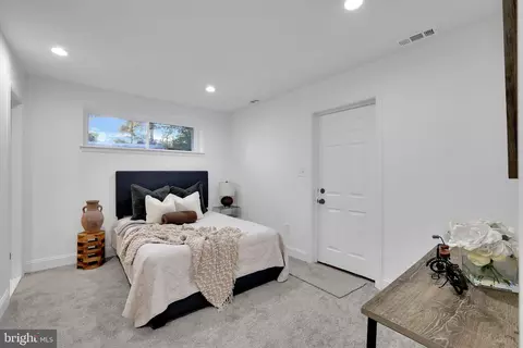 802 Hillsboro Dr, Silver Spring, MD 20902 photo 16