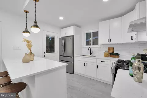 802 Hillsboro Dr, Silver Spring, MD 20902 photo 7