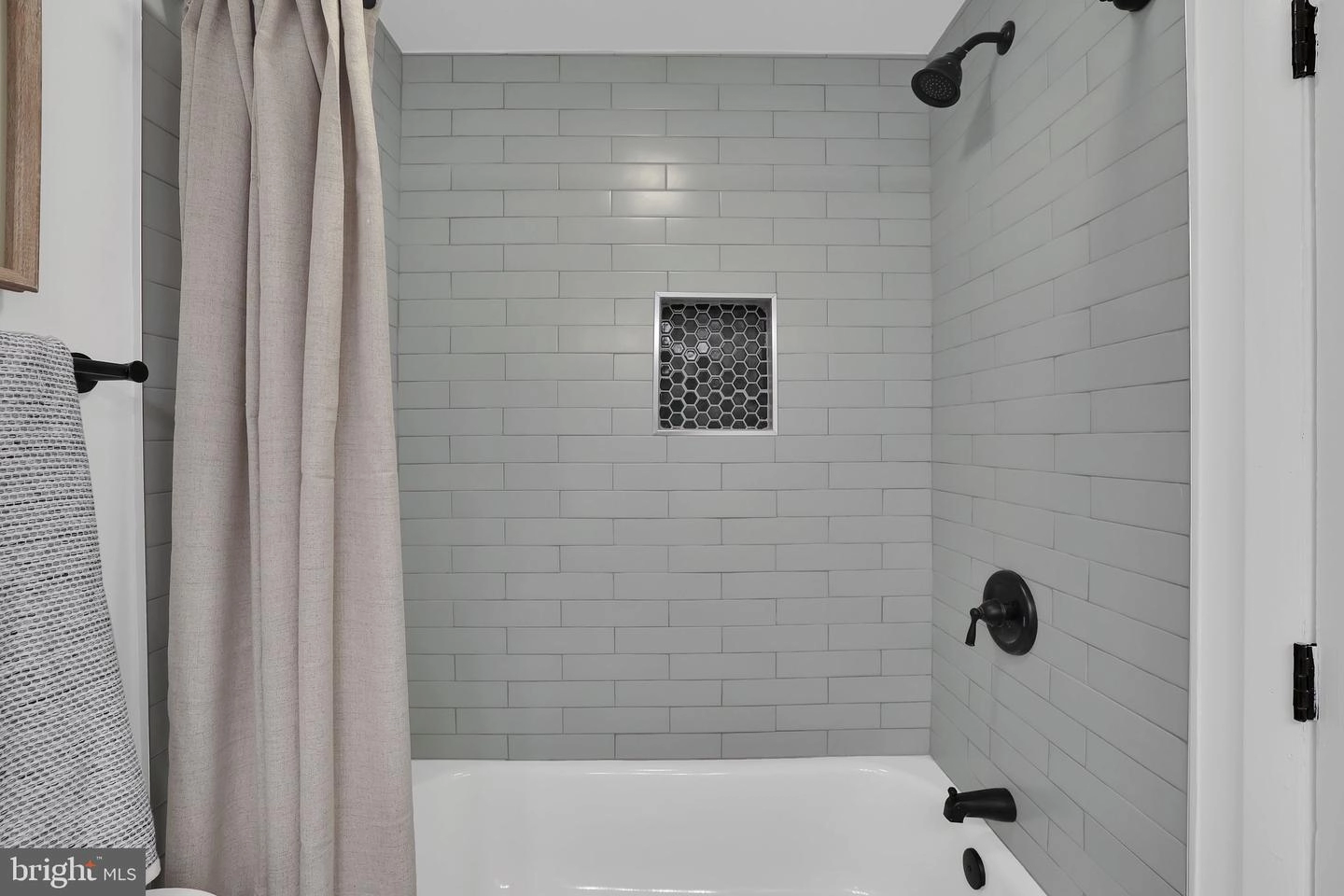 802 Hillsboro Dr, Silver Spring, MD 20902 photo 55