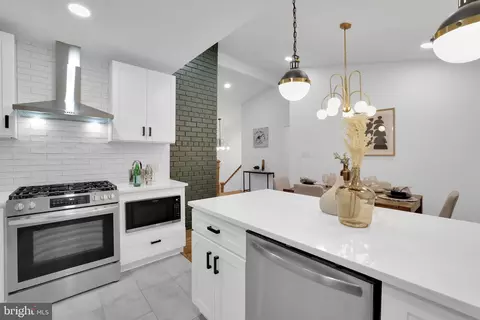 802 Hillsboro Dr, Silver Spring, MD 20902 photo 6