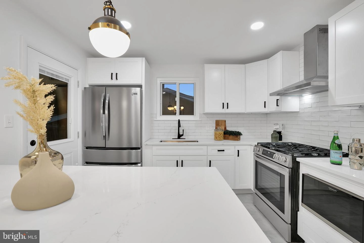 802 Hillsboro Dr, Silver Spring, MD 20902 photo 10
