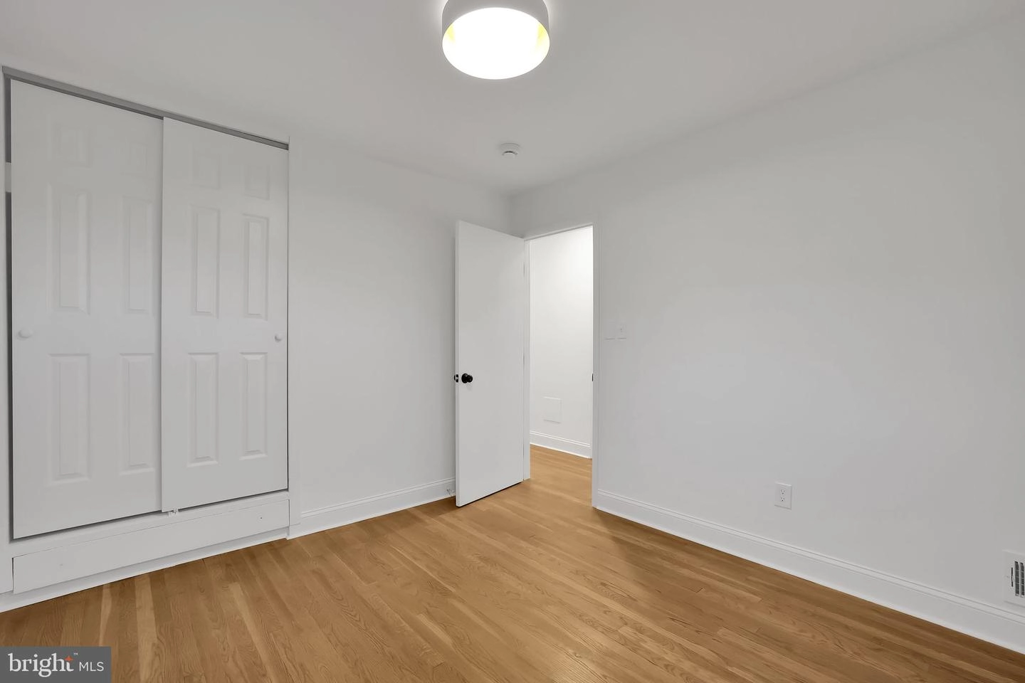 802 Hillsboro Dr, Silver Spring, MD 20902 photo 40