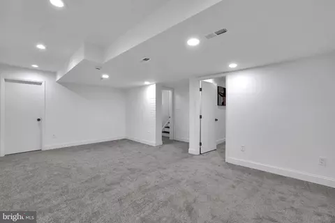 802 Hillsboro Dr, Silver Spring, MD 20902 photo 35