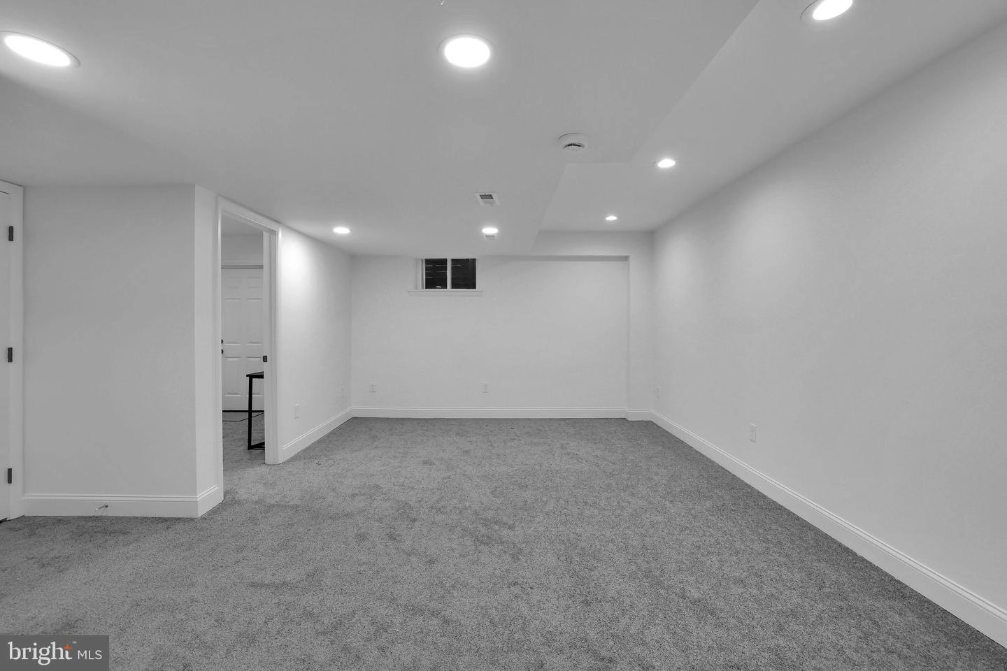 802 Hillsboro Dr, Silver Spring, MD 20902 photo 37