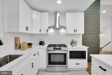 802 Hillsboro Dr, Silver Spring, MD 20902 photo 8