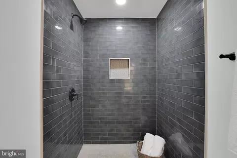 802 Hillsboro Dr, Silver Spring, MD 20902 photo 52