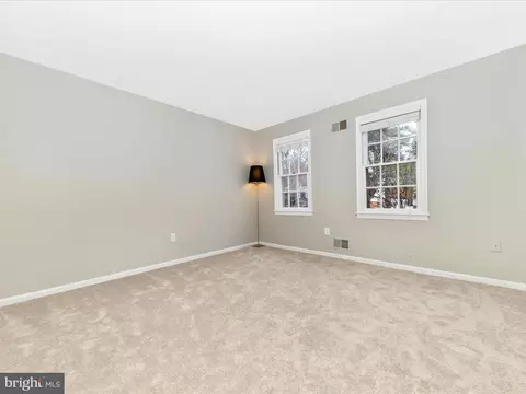 Bedroom - 13816 N Gate Dr, Silver Spring, MD 20906 photo 7 of 10