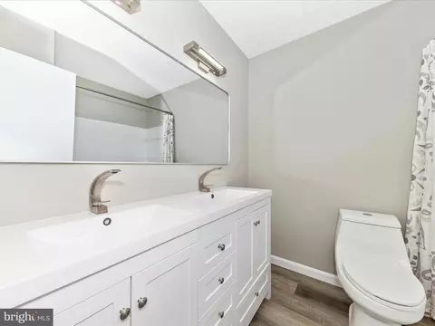 Bath - 13816 N Gate Dr, Silver Spring, MD 20906 photo 4 of 4