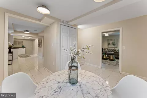 Entry Way - 618 Potomac Ave, Silver Spring, MD 20910 photo 9 of 12