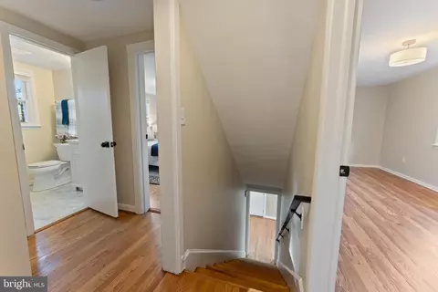 Entry Way - 618 Potomac Ave, Silver Spring, MD 20910 photo 6 of 12