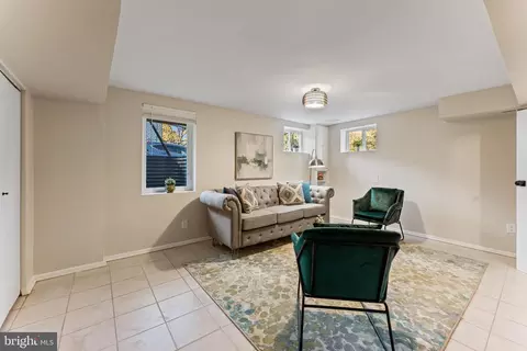 Living - 618 Potomac Ave, Silver Spring, MD 20910 photo 3 of 3