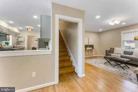 Entry Way - 618 Potomac Ave, Silver Spring, MD 20910 photo 2 of 12