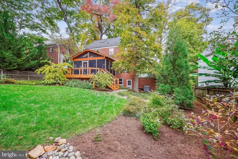 Exterior - 1502 Live Oak Dr, Silver Spring, MD 20910 photo 11 of 11