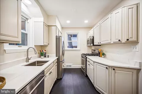 Kitchen - 1502 Live Oak Dr, Silver Spring, MD 20910 photo 2 of 4