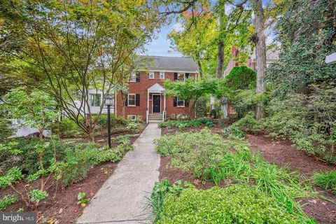 1502 Live Oak Dr, Silver Spring, MD 20910