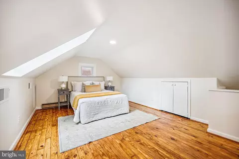 Bedroom - 1502 Live Oak Dr, Silver Spring, MD 20910 photo 7 of 7
