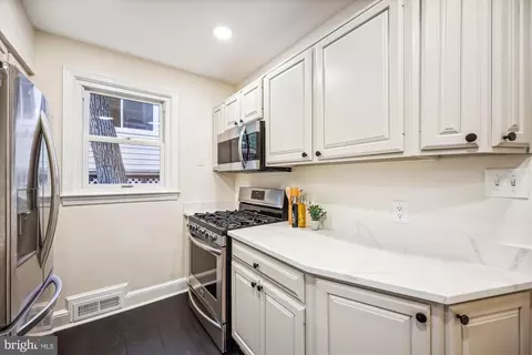 Kitchen - 1502 Live Oak Dr, Silver Spring, MD 20910 photo 4 of 4