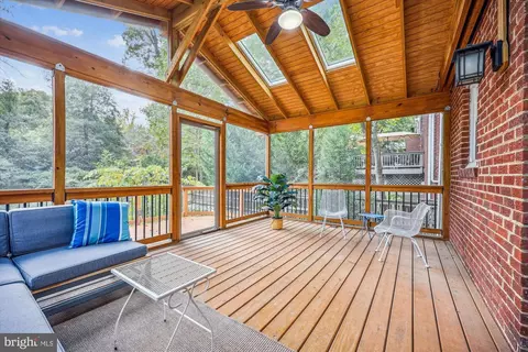 Exterior - 1502 Live Oak Dr, Silver Spring, MD 20910 photo 6 of 11