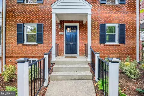 Exterior - 1502 Live Oak Dr, Silver Spring, MD 20910 photo 2 of 11