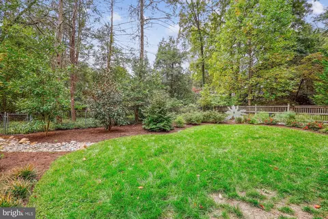 Exterior - 1502 Live Oak Dr, Silver Spring, MD 20910 photo 10 of 11