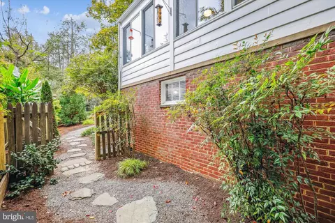 Exterior - 1502 Live Oak Dr, Silver Spring, MD 20910 photo 9 of 11