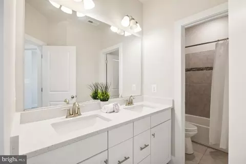 Entry Way - 2547 Auden Dr, Silver Spring, MD 20906 photo 5 of 6