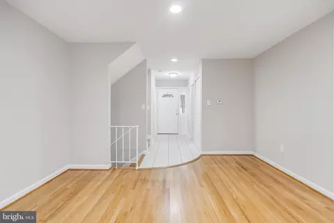 Living - 11501 Regency Dr, Potomac, MD 20854 photo 5 of 8