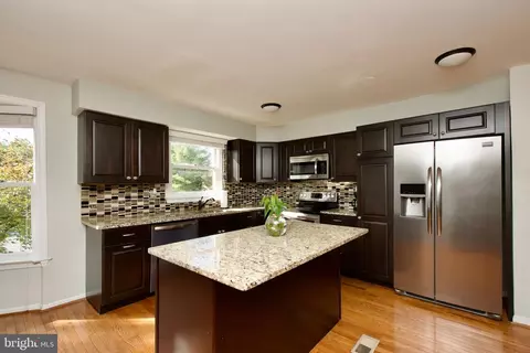 Kitchen - 11324 Baritone Ct, Silver Spring, MD 20901 photo 2 of 7