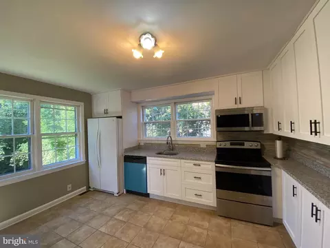 443 University Blvd E, Silver Spring, MD 20901 photo 2