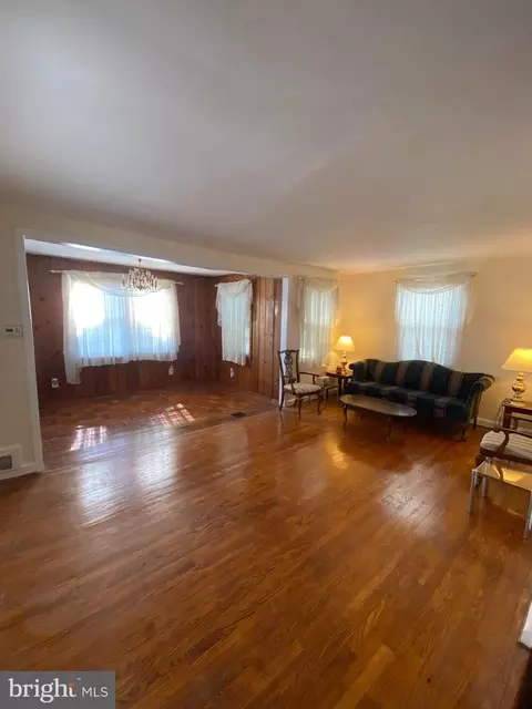 443 University Blvd E, Silver Spring, MD 20901 photo 5