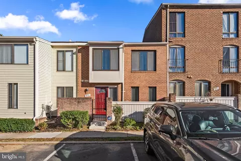 9733 Brassie Way, Gaithersburg, MD 20886