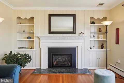 Living - 10404 Naglee Rd, Silver Spring, MD 20903 photo 3 of 3