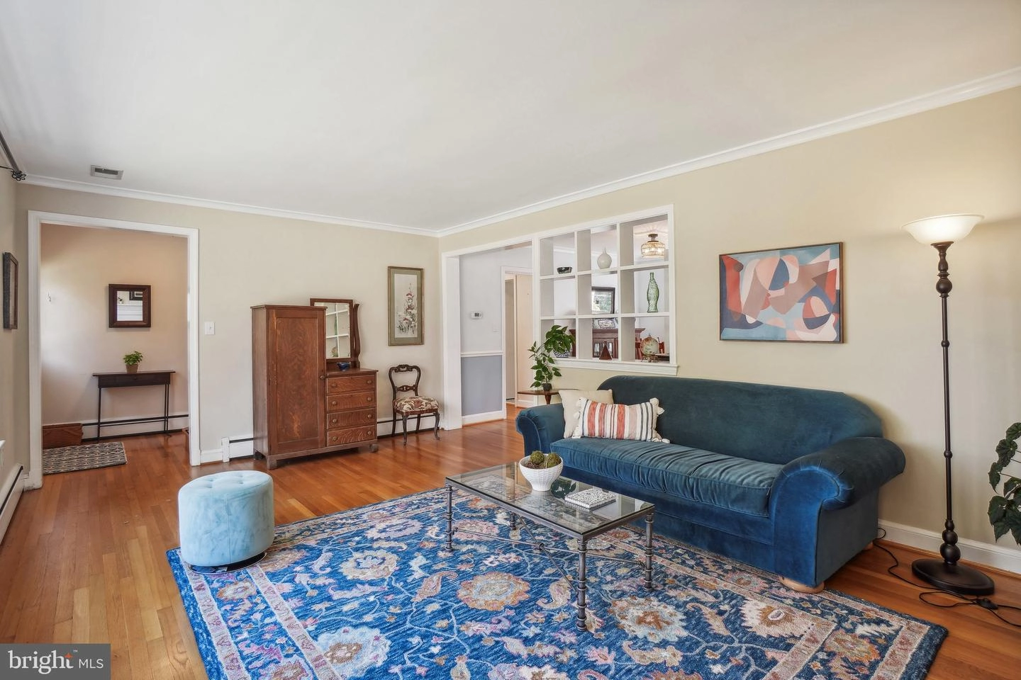 Living - 10404 Naglee Rd, Silver Spring, MD 20903 photo 2 of 3