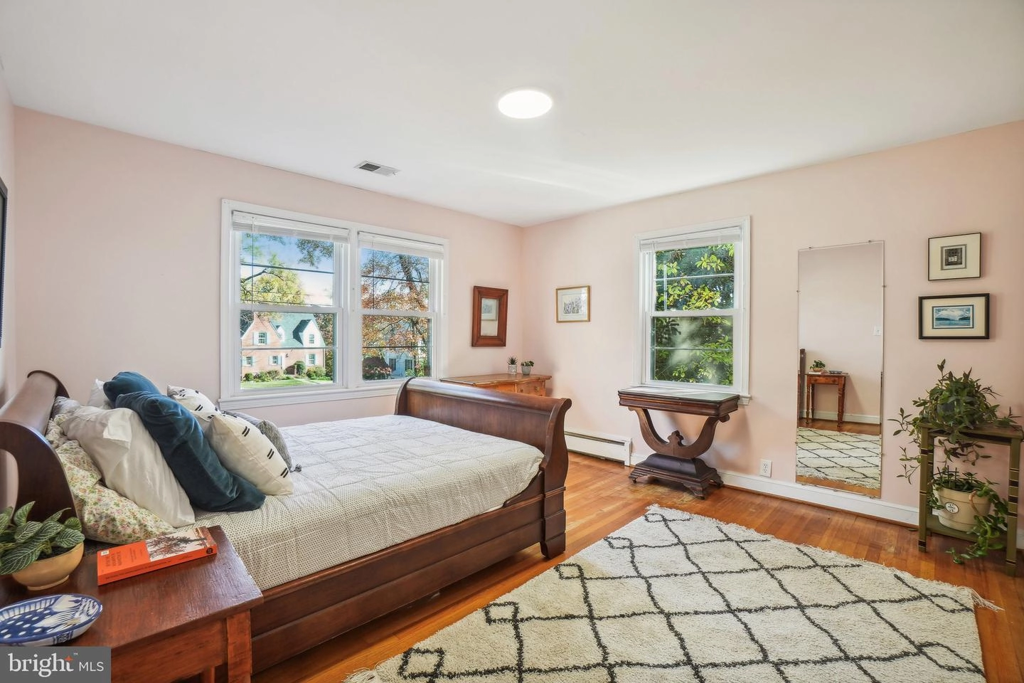 Bedroom - 10404 Naglee Rd, Silver Spring, MD 20903 photo 3 of 4