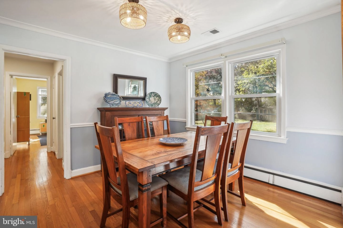 Dining - 10404 Naglee Rd, Silver Spring, MD 20903 photo 2 of 3
