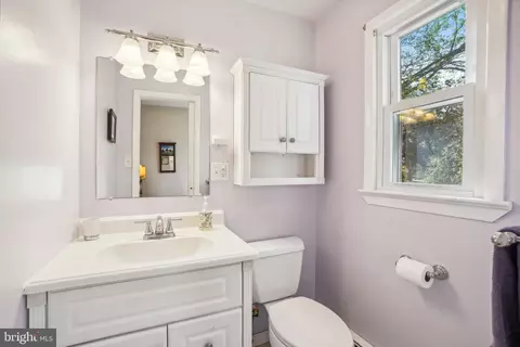 Bath - 10404 Naglee Rd, Silver Spring, MD 20903 photo 4 of 4