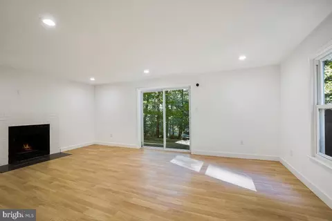 Living - 302 Mississippi Ave, Silver Spring, MD 20910 photo 6 of 8