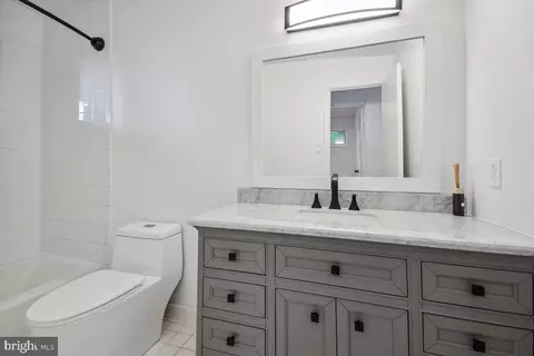 Bath - 302 Mississippi Ave, Silver Spring, MD 20910 photo 1 of 5