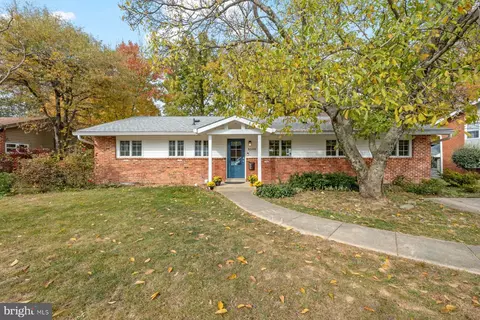 5009 White Flint Dr, Kensington, MD 20895