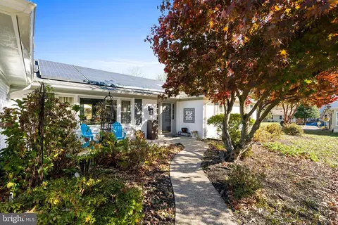 4533 Hornbeam Dr, Rockville, MD 20853