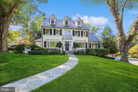 4902 Fort Sumner Dr, Bethesda, MD 20816