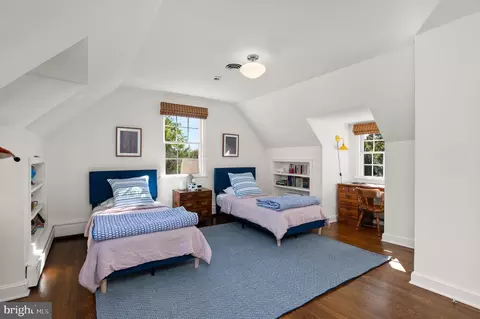 Bedroom - 12815 River Rd, Potomac, MD 20854 photo 4 of 6