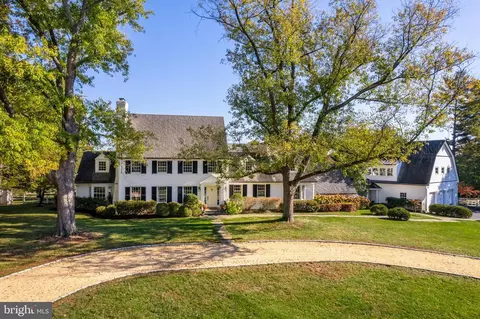 Exterior - 12815 River Rd, Potomac, MD 20854 photo 3 of 26