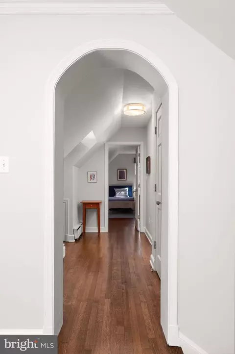 Entry Way - 12815 River Rd, Potomac, MD 20854 photo 7 of 8