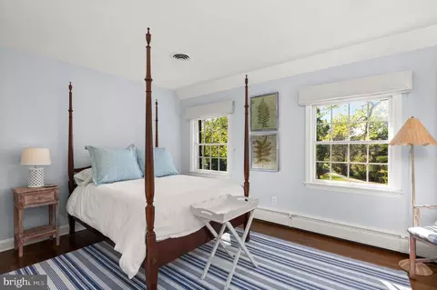 Bedroom - 12815 River Rd, Potomac, MD 20854 photo 6 of 6