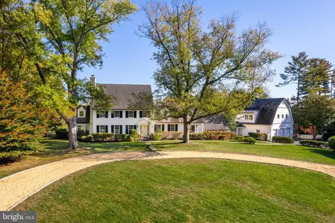 12815 River Rd, Potomac, MD 20854