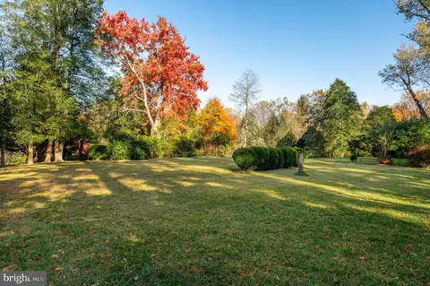 Exterior - 12815 River Rd, Potomac, MD 20854 photo 22 of 26